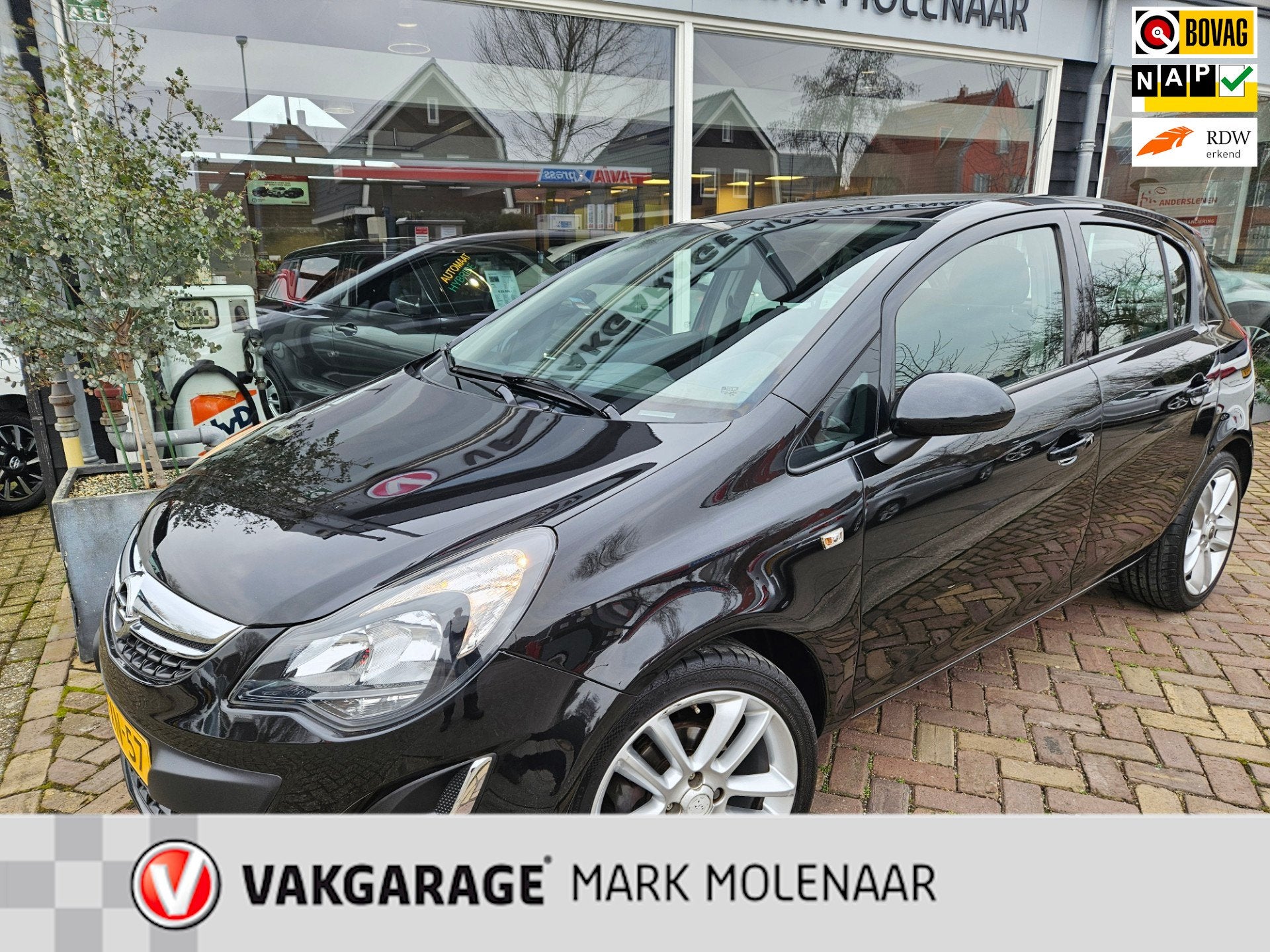 Opel Corsa 1.4-16V Berlinnette sportieve auto, Auto's, Voorwielaandrijving, Euro 5, Gebruikt, 1398 cc