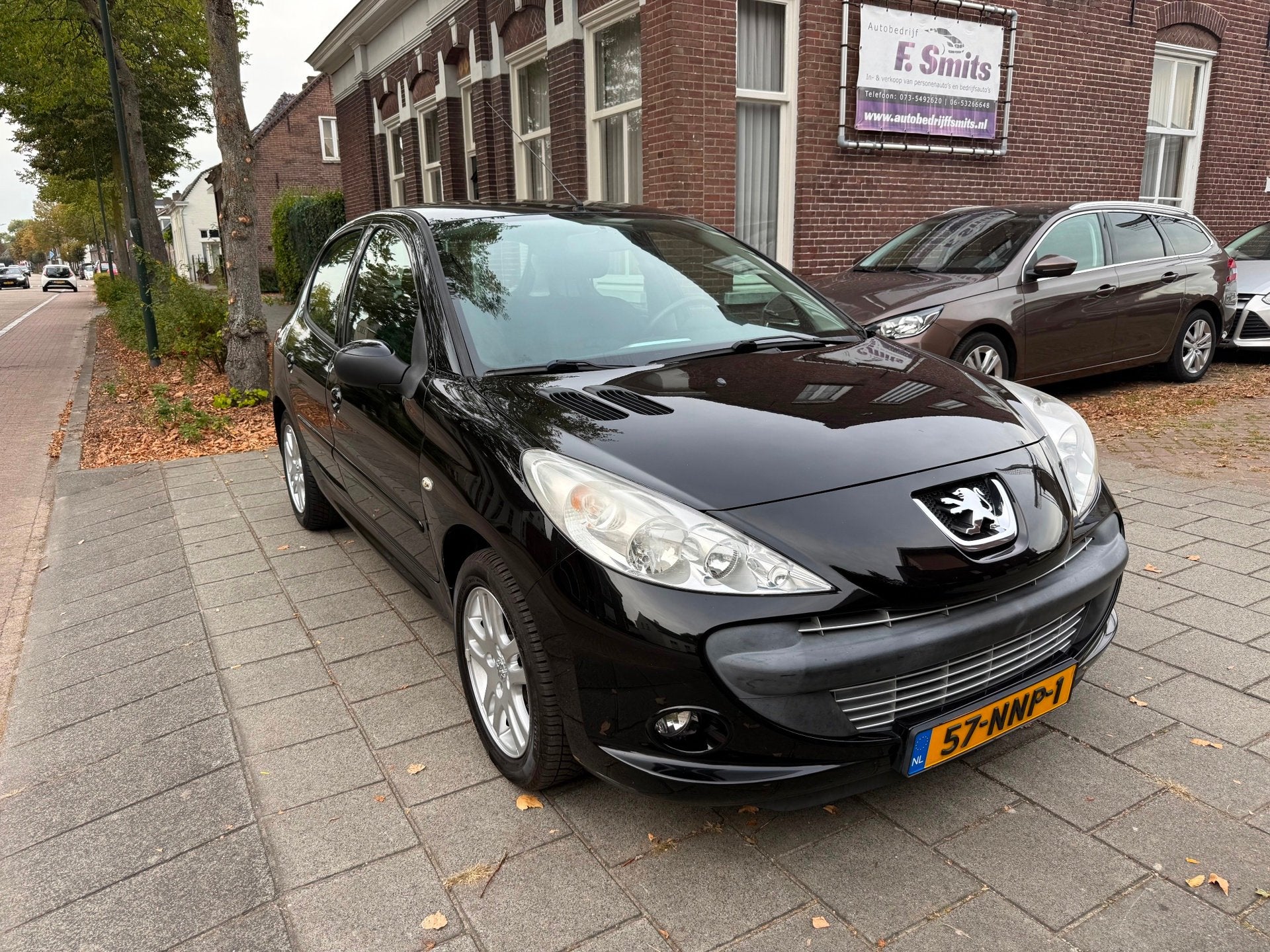 Peugeot 206 + 1.4 XS 5 DEURS AIRCO ZEER MOOI EERSTE EIGENAAR, Auto's, Voorwielaandrijving, 4 cilinders, Zwart, Origineel Nederlands