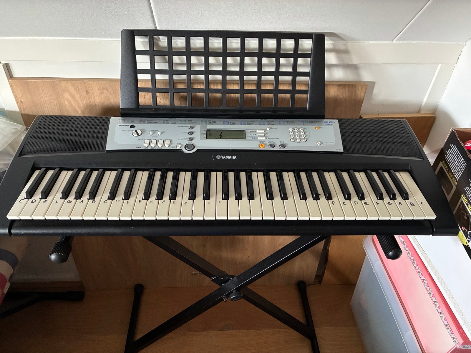 Yamaha YPT-200 Keyboard met standaard, Ophalen, Yamaha, Met standaard, 61 toetsen