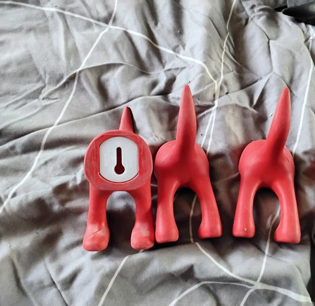 3 ophanghaken / kapstokhaken bijna gratis, Ophalen