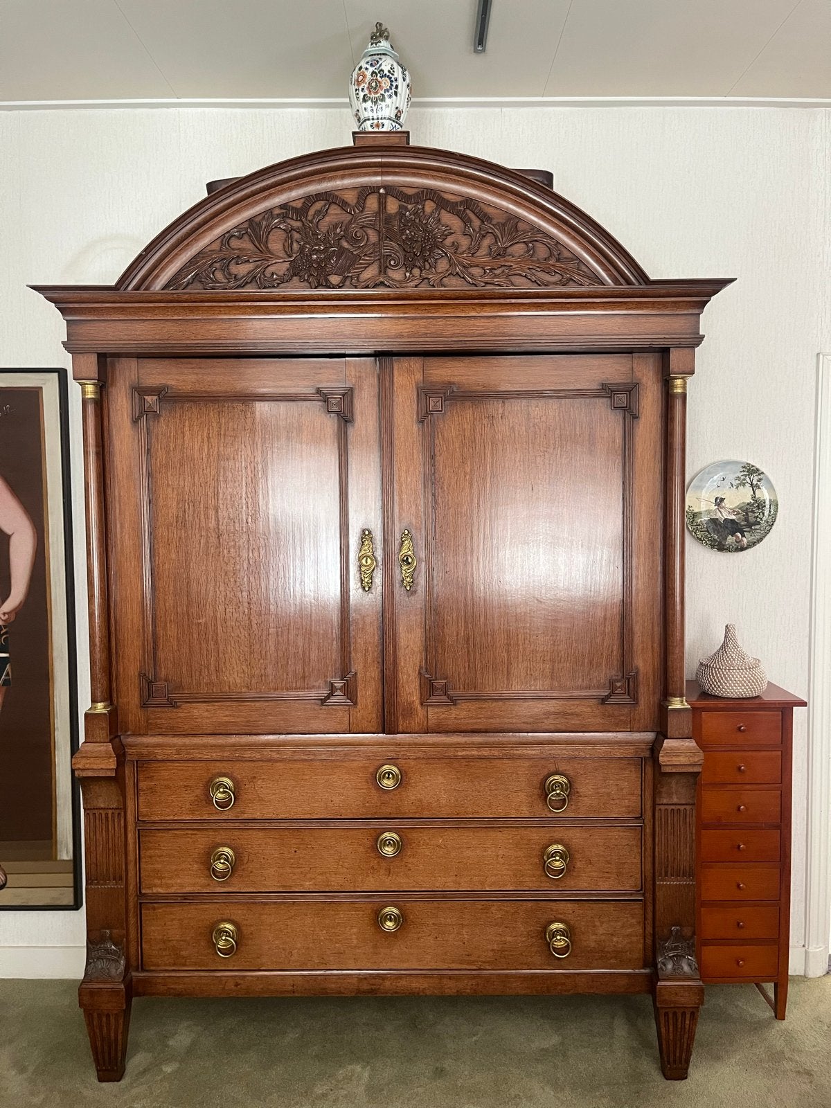 Antieke Drentse Kast met Rijk Snijwerk, Antiek en Kunst, Ophalen