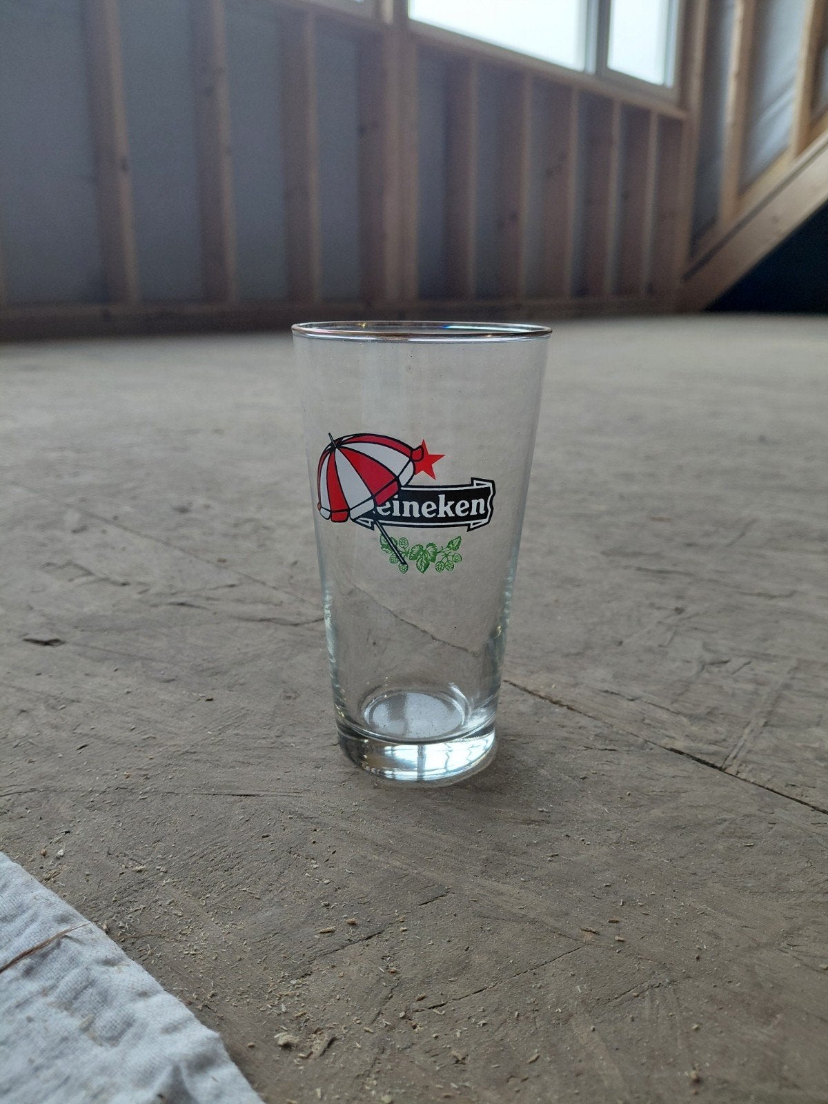 Heineken "Parasol" bierglas, Ophalen of Verzenden, Zo goed als nieuw, Glas of Glazen, Heineken