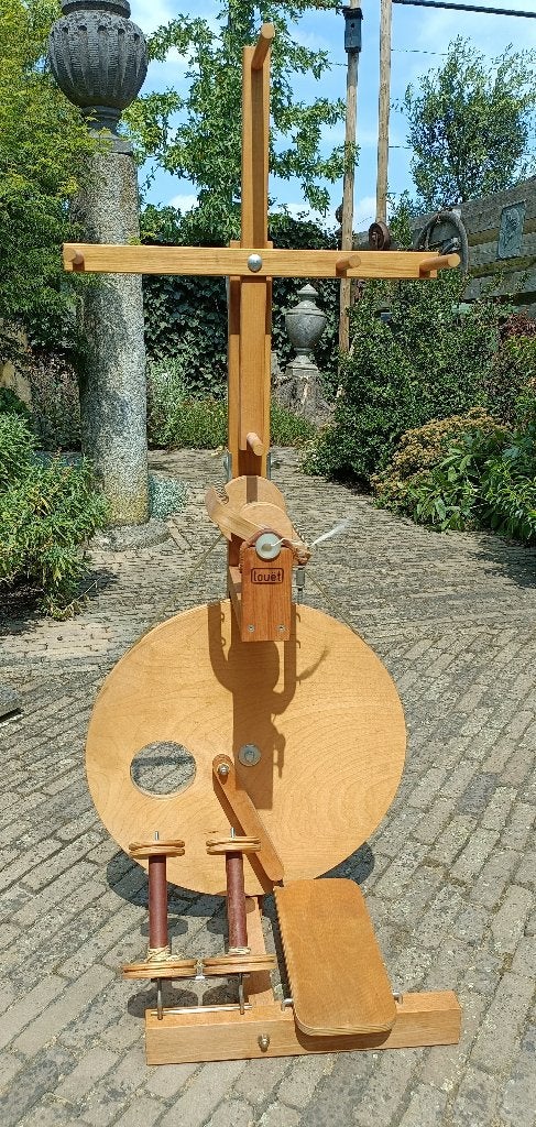 LOUET spinnewiel met 3 klossen + twijnrek + wol haspel (LE3), Hobby en Vrije tijd, Spinnewielen en Spinnen, Ophalen of Verzenden