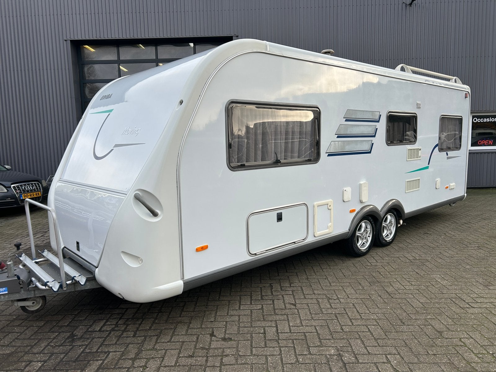 Hymer Eriba Moving 620 Tandemasser Airco Luifel Douche!, Schokbreker, Rondzit, Bedrijf, 2 aparte bedden