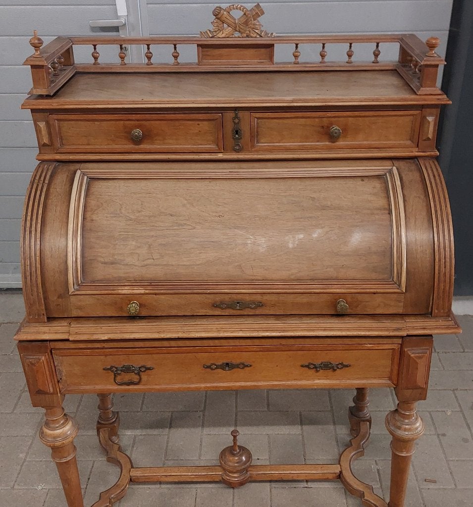 Antiek dames cilinderbureau, Ophalen