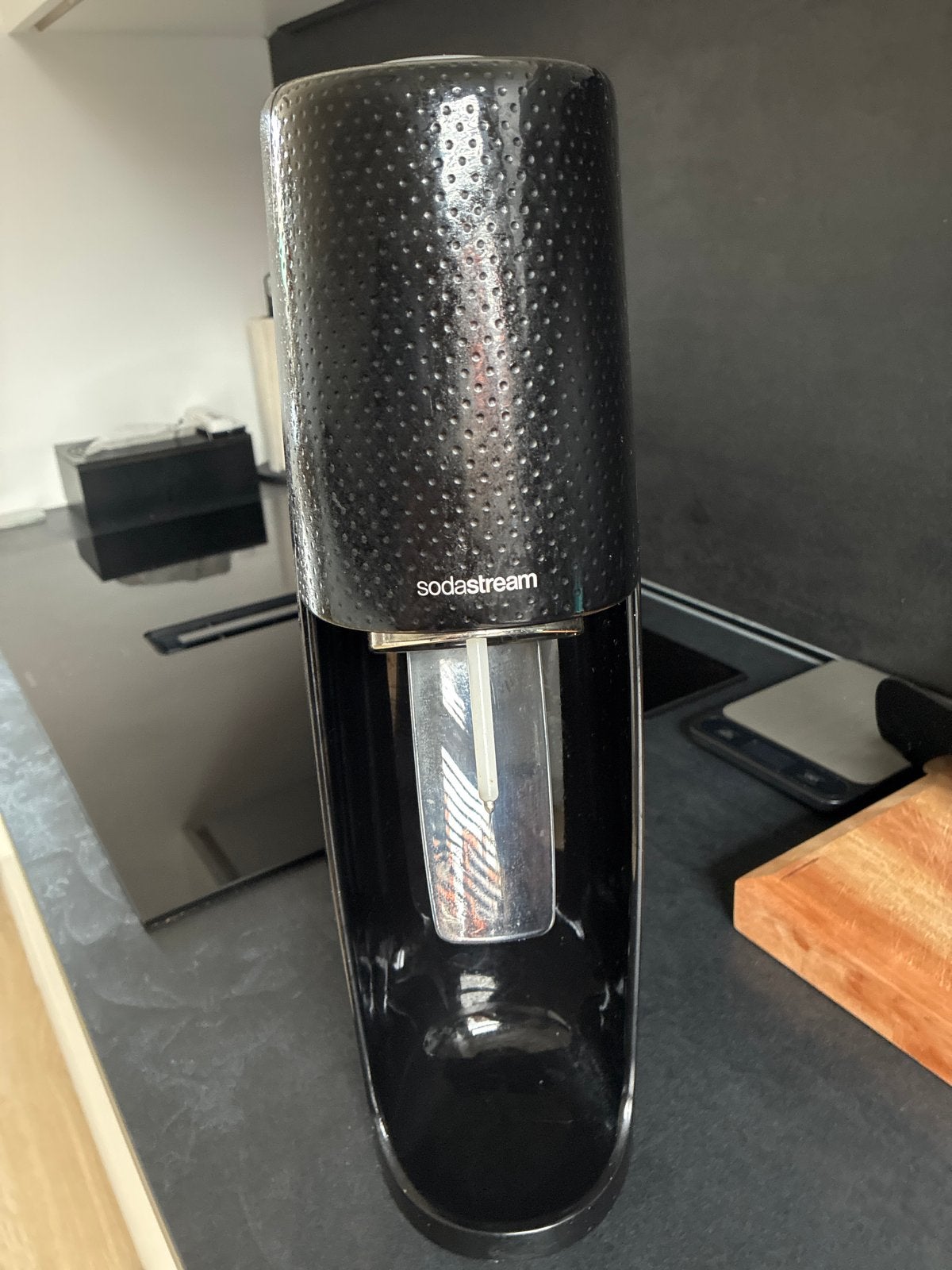 SodaStream Zwart - Inclusief CO2-cilinder, Ophalen, Zo goed als nieuw