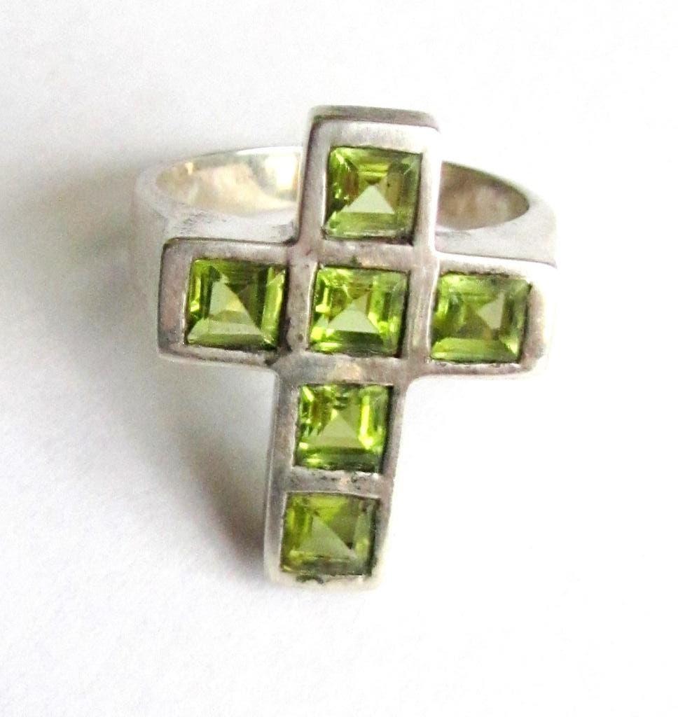 925 zilveren ring met 6 x facet geslepen peridoot, maat 18,5, Ophalen, 18 tot 19, Zo goed als nieuw, Dame of Heer