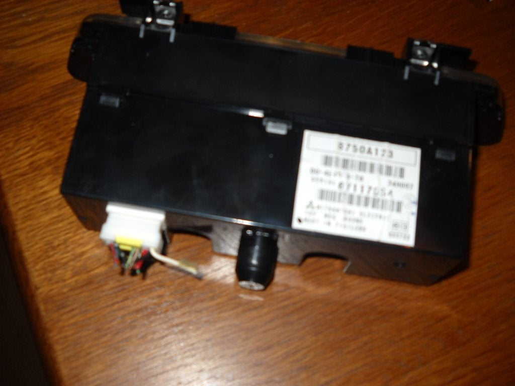 display mitsubishi colt, Ophalen of Verzenden, Gebruikt, Mitsubishi