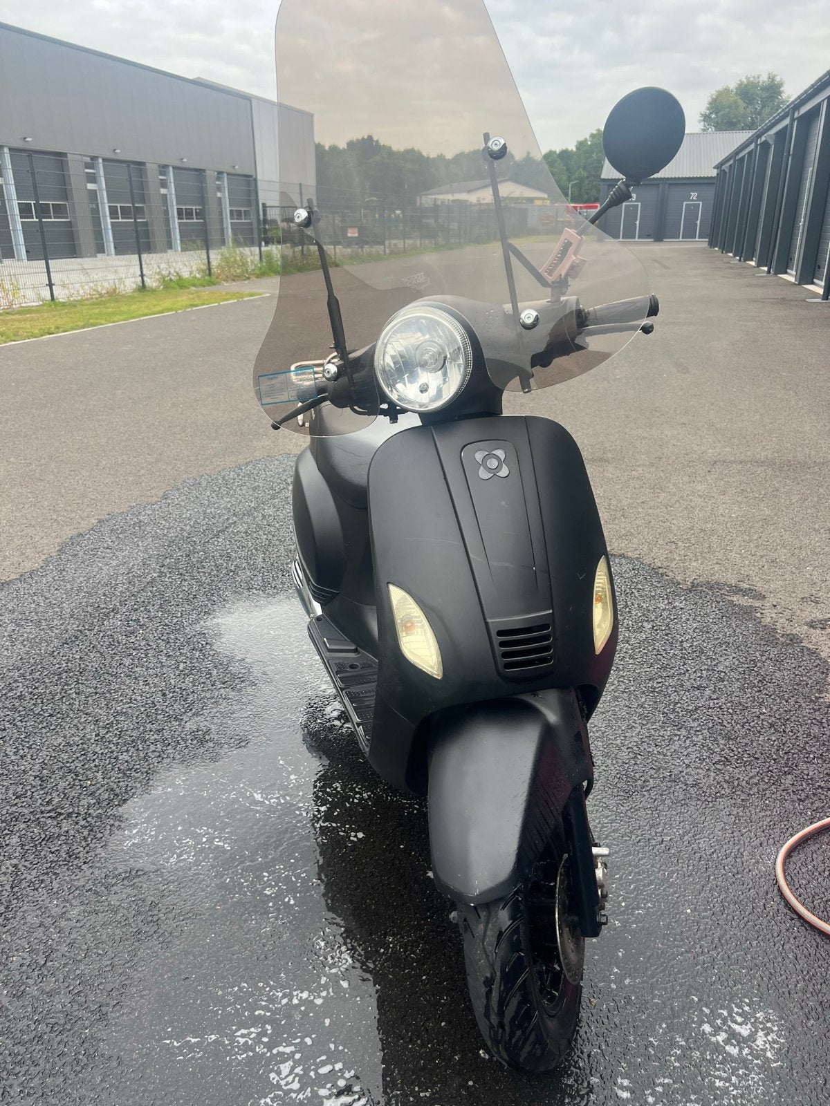 AGM VX50 Scooter - Mat Zwart - Goede Staat, Fietsen en Brommers, Ophalen, Gebruikt, Maximaal 25 km/u, Benzine