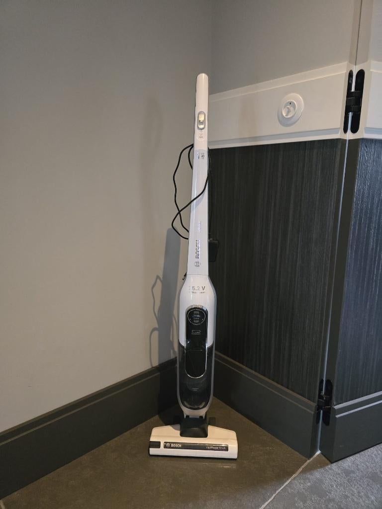 Bosch Athlete steelstofzuiger, Witgoed en Apparatuur, Stofzuigers, Zo goed als nieuw, Minder dan 1200 watt, Reservoir, Ophalen