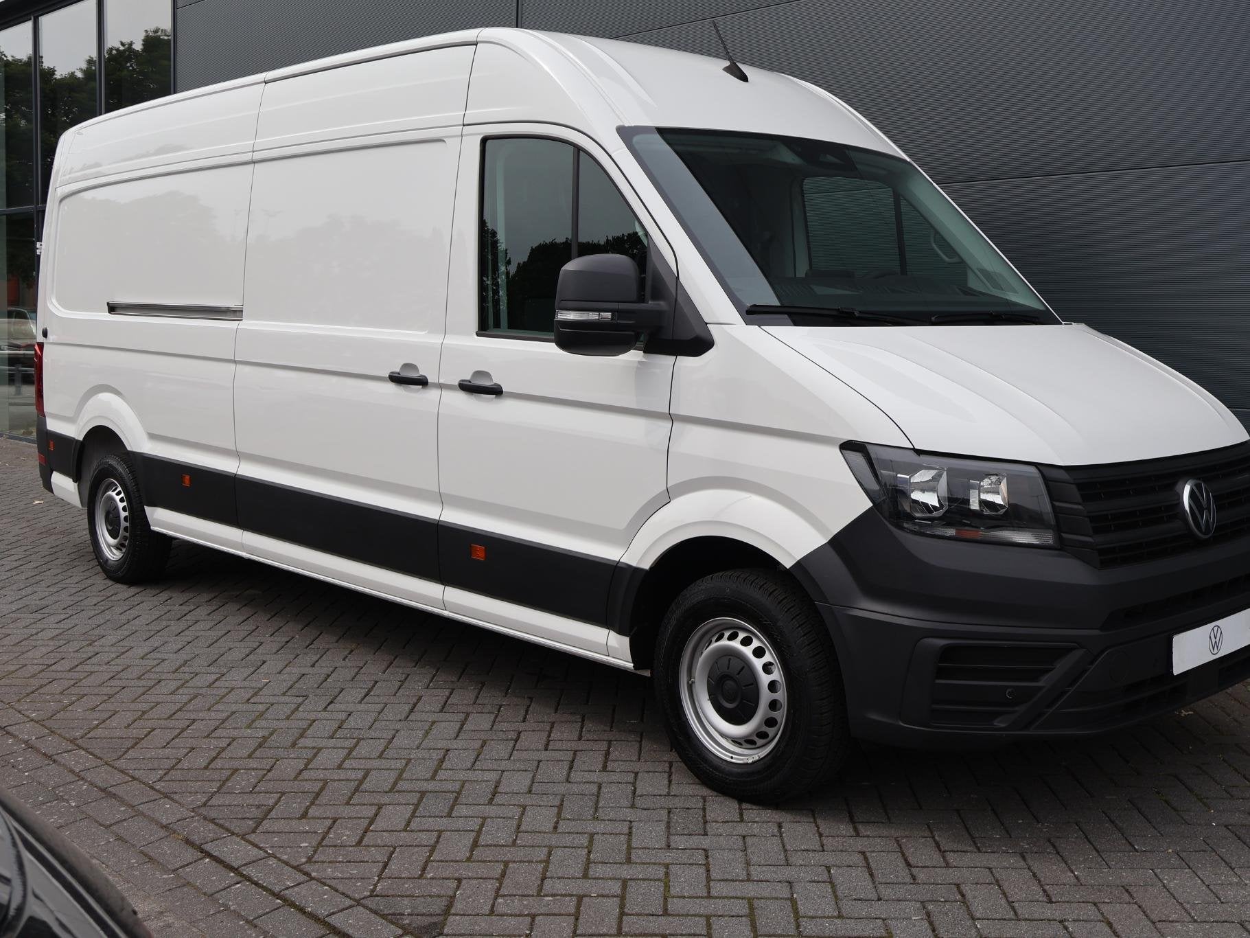 Volkswagen Bedrijfswagens Crafter 35 2.0 TDI L4H3 | 140 PK |, Stof, Gebruikt, 4 cilinders, Met garantie (alle)