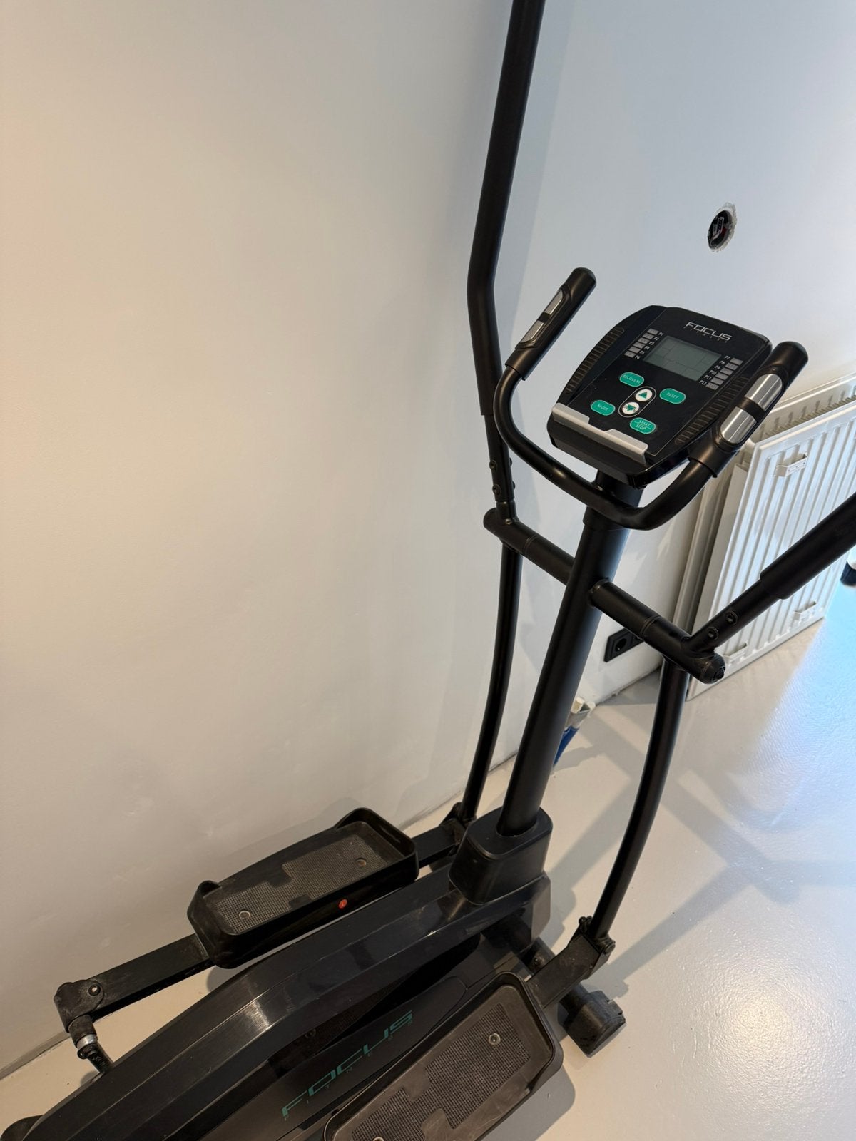 Crosstrainer Focus Fitness Fox 1, Sport en Fitness, Fitnessmaterialen, Ophalen, Zo goed als nieuw, Overige typen