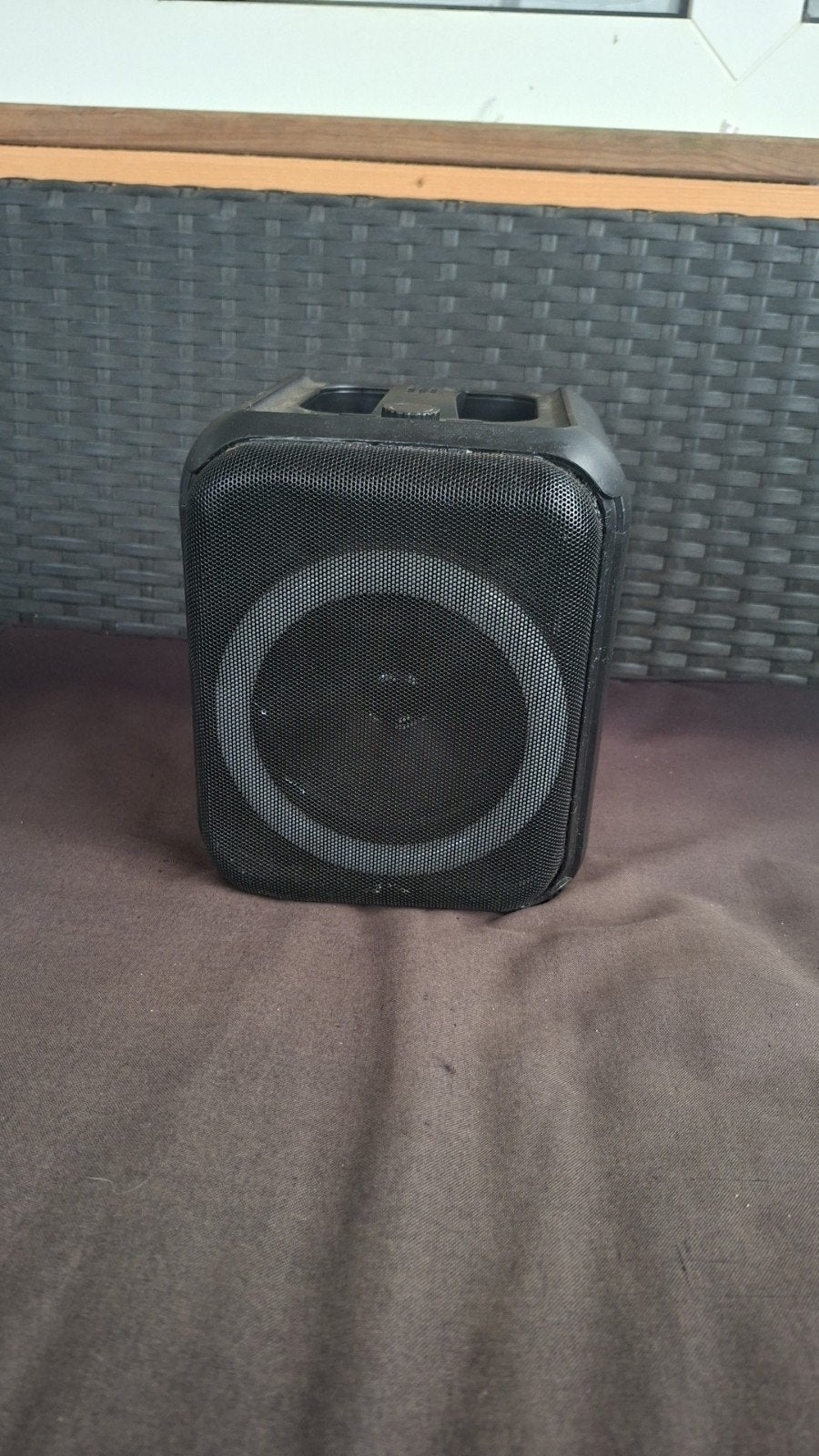 Roseland Draagbare Speaker - Goed Intact met Lichte Schade, Overige merken, Gebruikt, Ophalen of Verzenden, Draagbare speaker