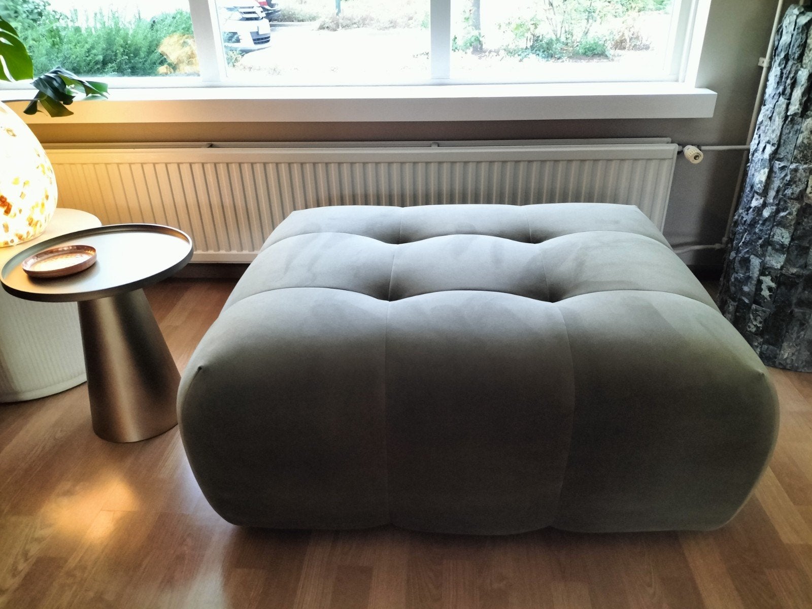 Poef "Sky" velvet groen, Cosmopolitan Design, Ophalen, 100 tot 125 cm, Zo goed als nieuw, 75 tot 100 cm