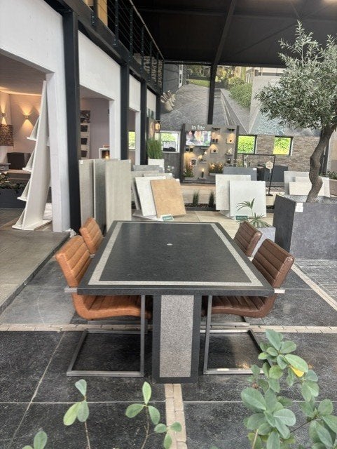 Tuintafel natuursteen -170 x 110 x 74 cm - showroommodel, Ophalen, Gebruikt, Rechthoekig, Overige materialen