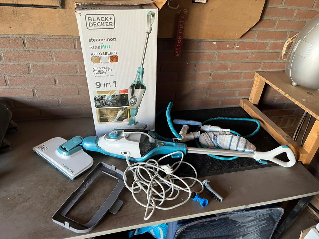 Black an Decker steam mop, Ophalen of Verzenden, Gebruikt