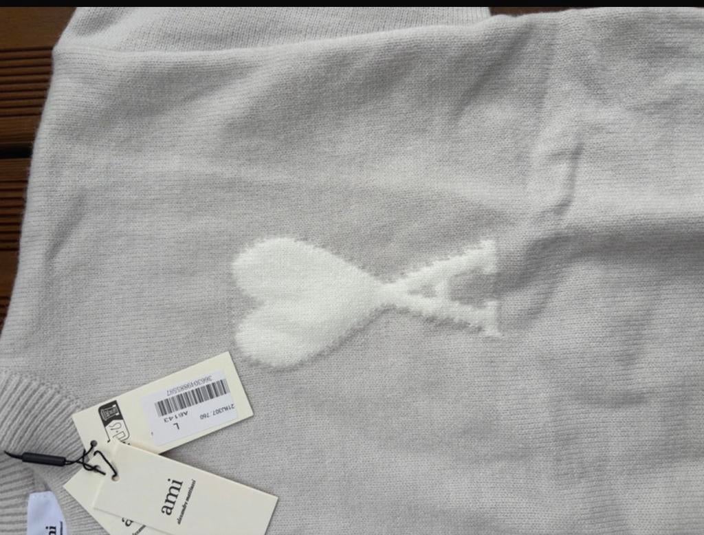 AMI Paris Trui - Nieuw met labels, Kleding | Heren, Truien en Vesten, Ophalen of Verzenden, Nieuw, Maat 52/54 (L), Beige