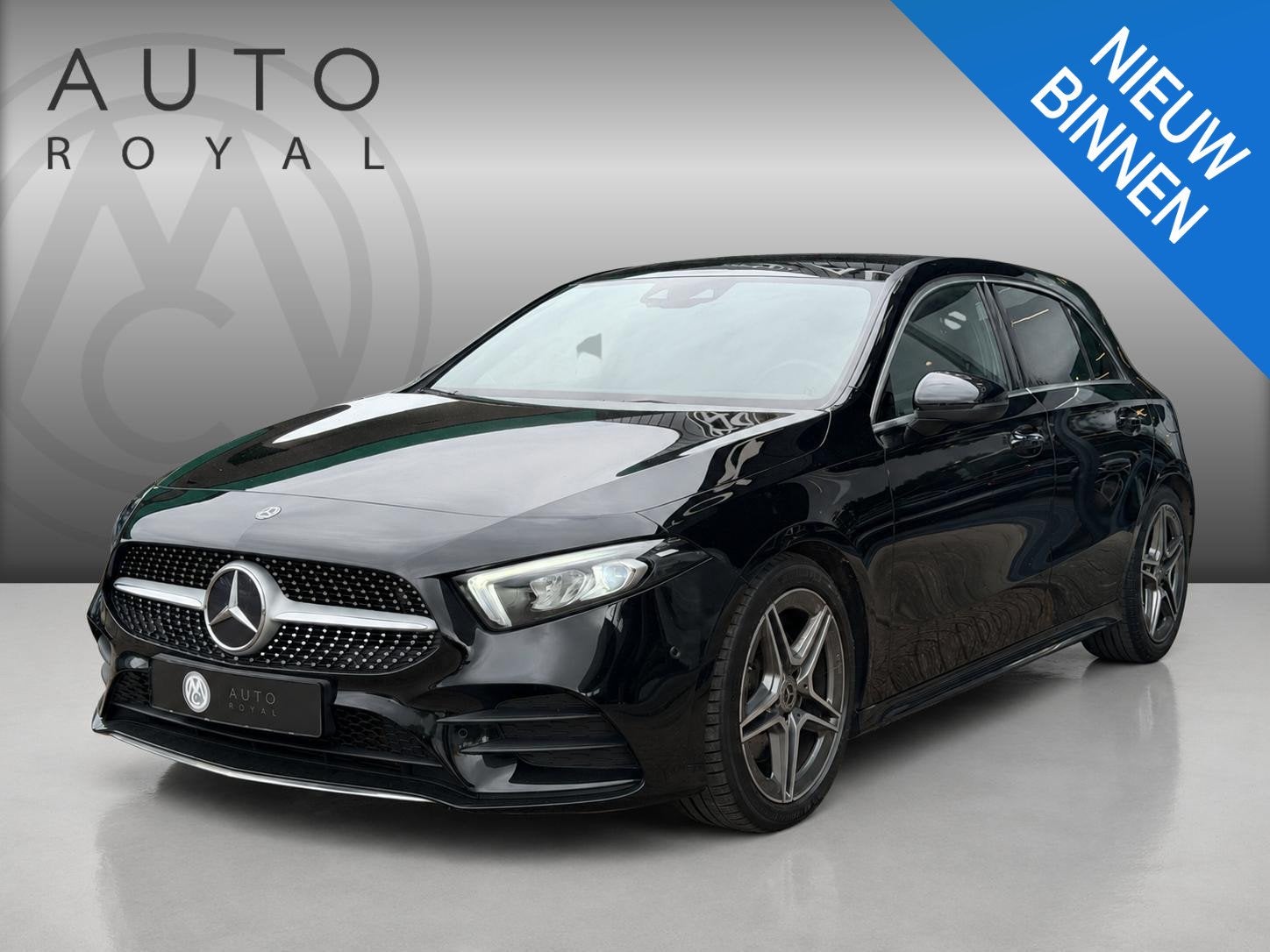 Mercedes-Benz A 220 Launch Edition Premium AMG LED | NAVIGAT, Auto's, Gebruikt, Leder en Stof, Zwart, Origineel Nederlands
