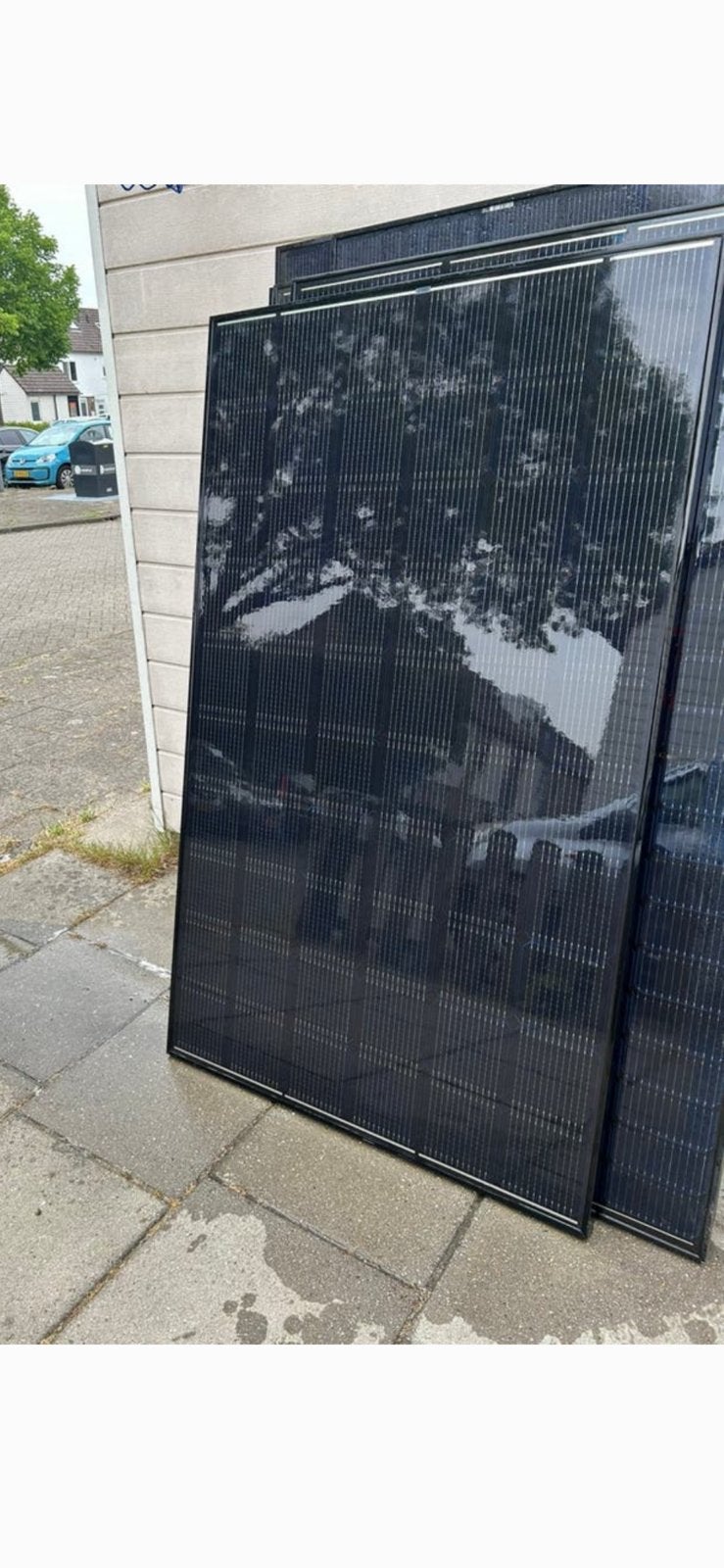 8 x zonnepanelen LG 300 Wp + optimizers 300w,plat dak, Ophalen of Verzenden, Zo goed als nieuw