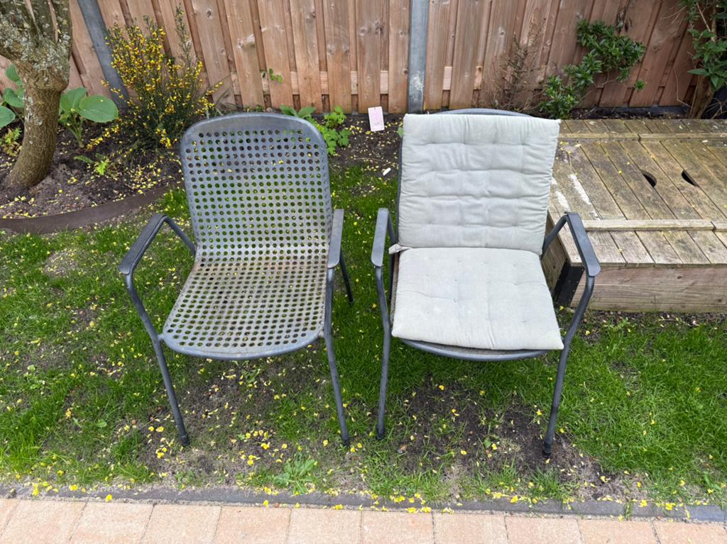 Gratis af te halen: 2 gebruikte tuinstoelen (10 jaar oud), Ophalen, Gebruikt, Metaal