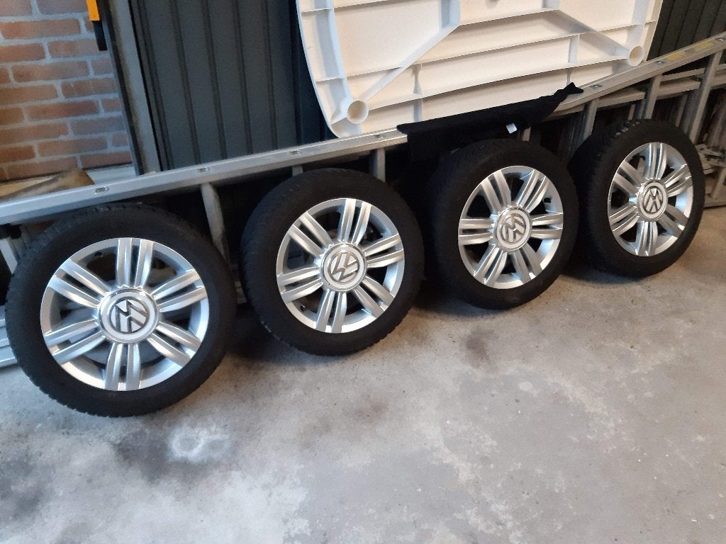 Wieldoppen vw up, Ophalen, Zo goed als nieuw