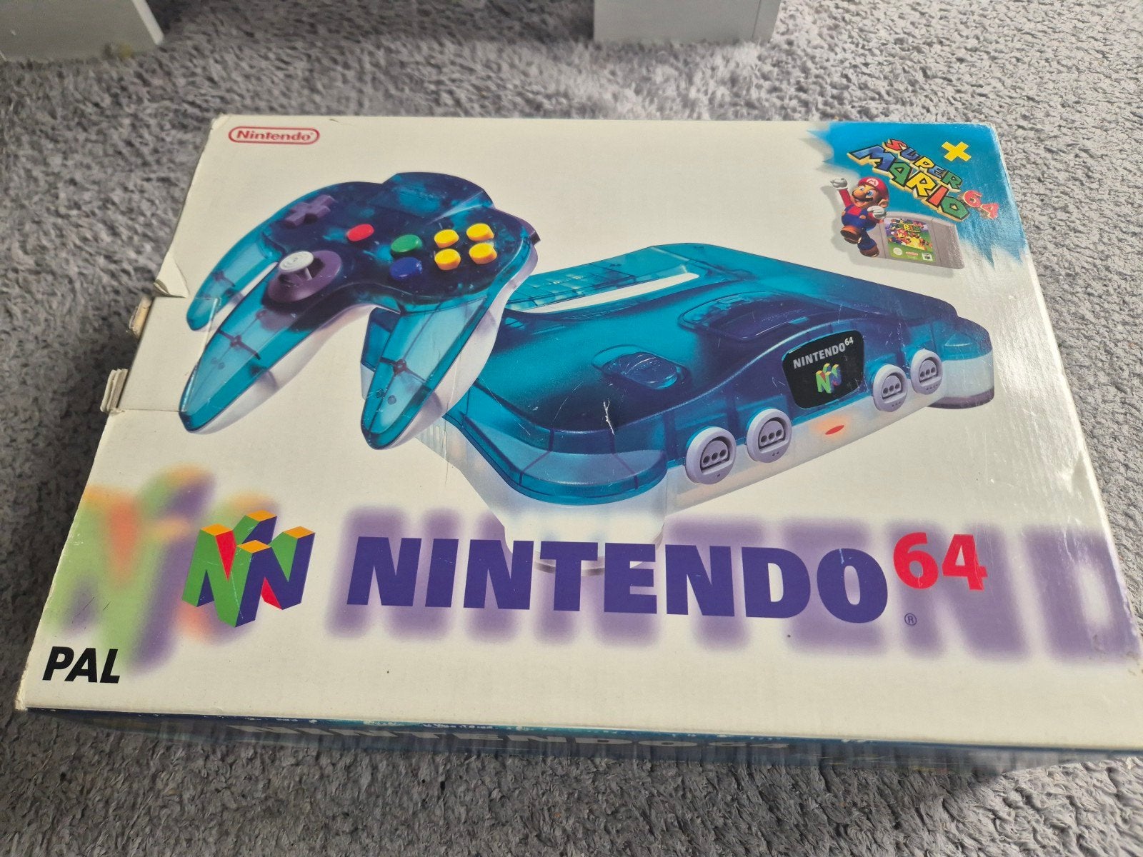 Nintendo Crystal Clear – compleet met doos, Spelcomputers en Games, Spelcomputers | Nintendo 64, Ophalen, Gebruikt, Met 2 controllers