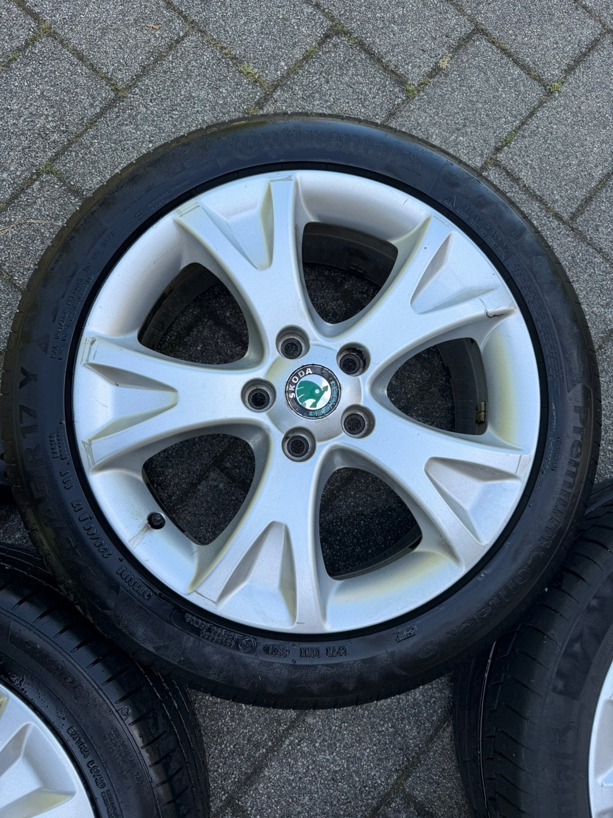 Originele Skoda 17 inch lichtmetalen velgen 225/45 R17, Ophalen, 17 inch, Zomerbanden, 225 mm