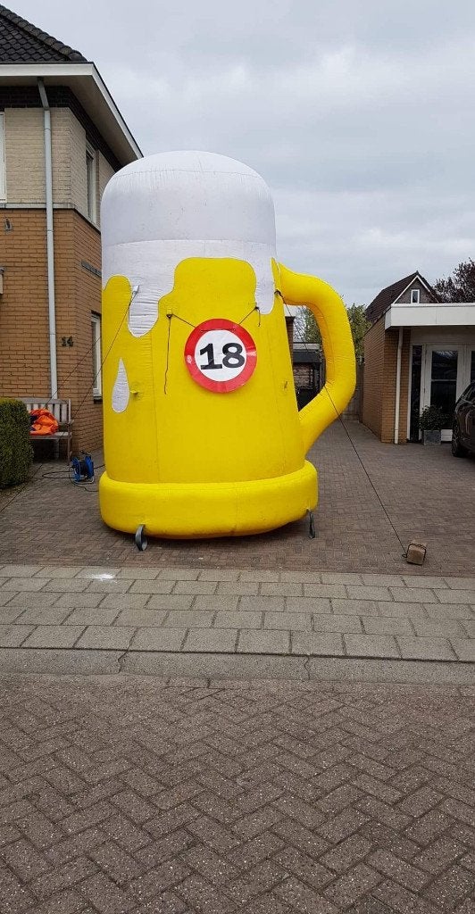 Opblaasbare Bierpul 18 jaar - Feestdecoratie, Ophalen, Gebruikt, Verjaardag