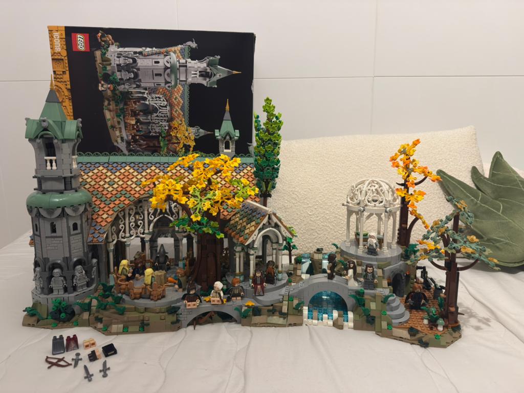 Lego Lord Of The Rings Rivendell Icons, set #10316., Ophalen, Zo goed als nieuw
