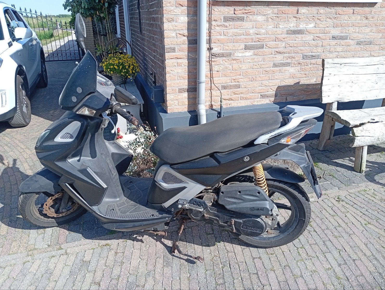 Kymco Super 8 matzwart uit 2009, Fietsen en Brommers, Scooters | Kymco, Ophalen, Gebruikt, Maximaal 45 km/u, Benzine