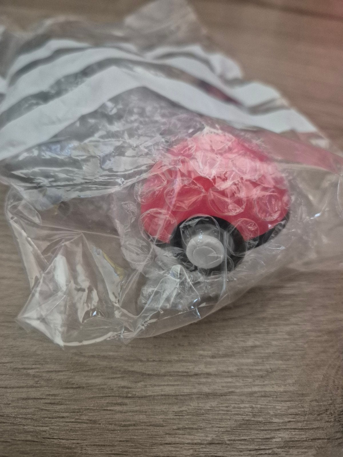 Nintendo Switch Poké Ball Plus - 𝗻𝗶𝗲𝘂𝘄, Spelcomputers en Games, Spelcomputers | Nintendo Switch, Nieuw, Met 1 controller