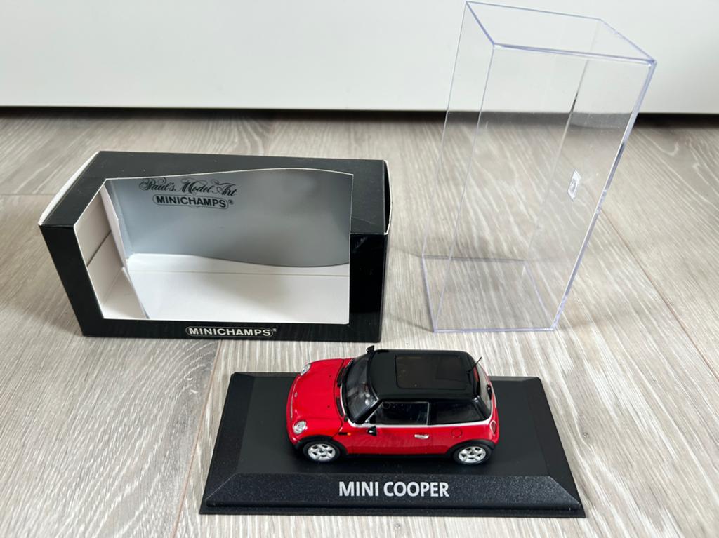 1:43 Minichamps Mini Cooper Rood/ zwart dak In doos, Hobby en Vrije tijd, Modelauto's | 1:43, Ophalen of Verzenden, Zo goed als nieuw
