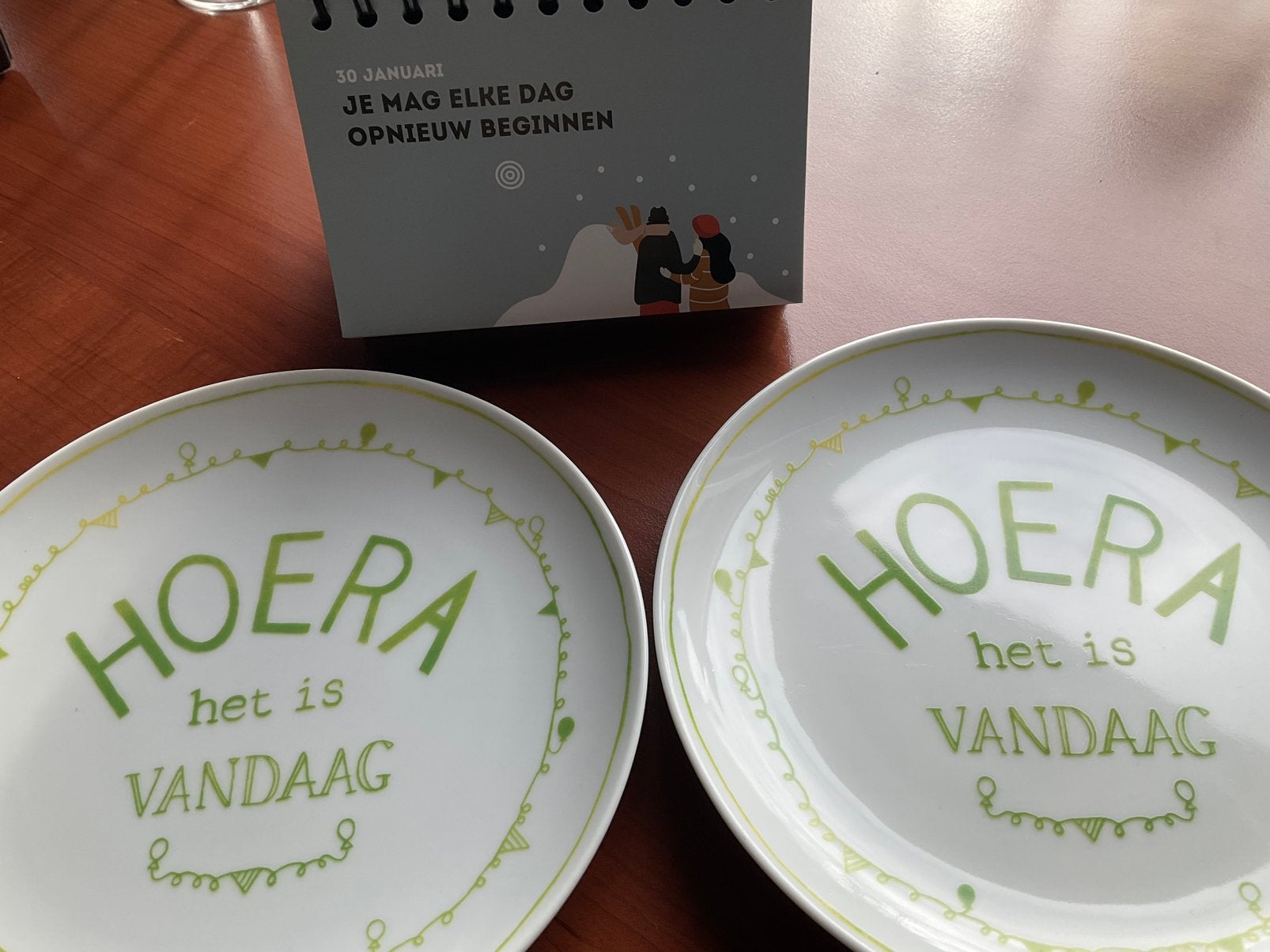 Maaslander ontbijtborden met tekst, Huis en Inrichting, Ophalen of Verzenden, Zo goed als nieuw, Bord(en), Overige stijlen