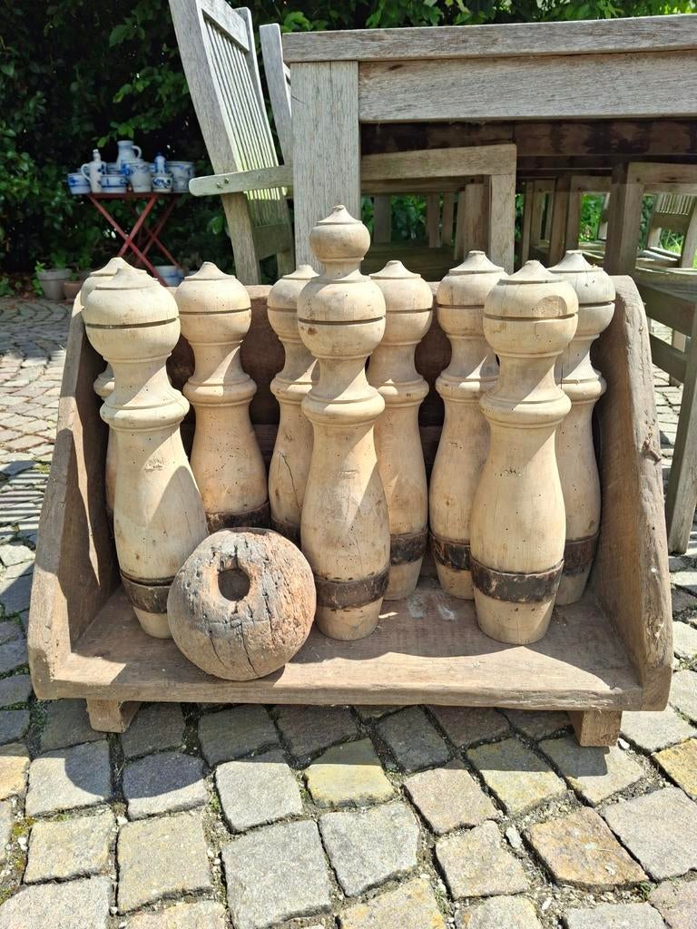 Antiek houten kegelspel met 9 kegels en bal, Ophalen of Verzenden