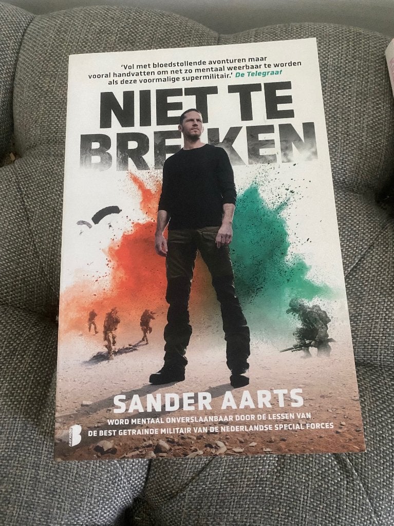 2 boeken van Sander aarts, Ophalen of Verzenden, Zo goed als nieuw