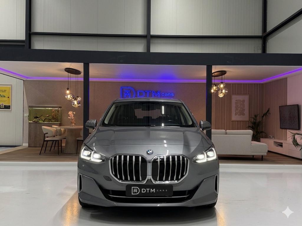 BMW 2-serie Active Tourer 225e xDrive 245pk | Plug-in 4x4 |, Auto's, BMW, Automaat, 1800 kg, Gebruikt, 16 kWh