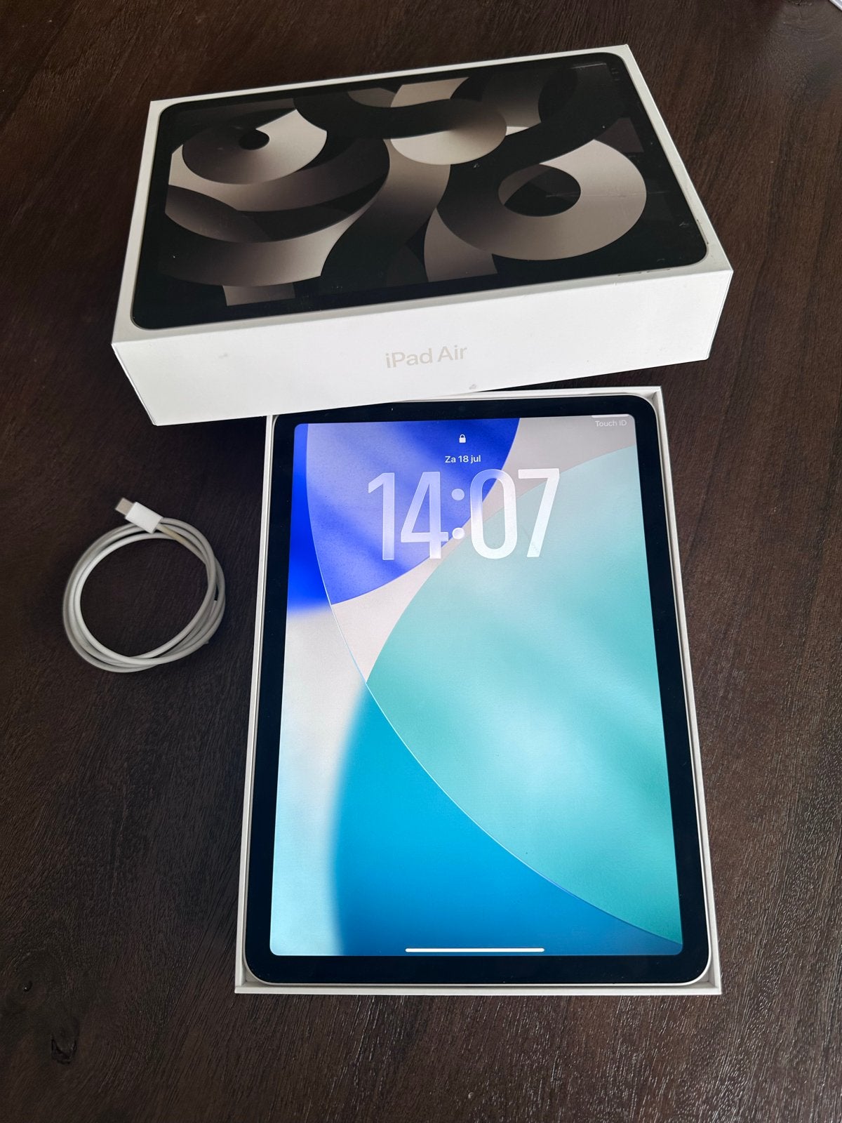 Apple iPad Air (5e generatie) Wi-Fi 256GB starlight, Computers en Software, Apple iPads, Zo goed als nieuw, Apple iPad Air, Wi-Fi