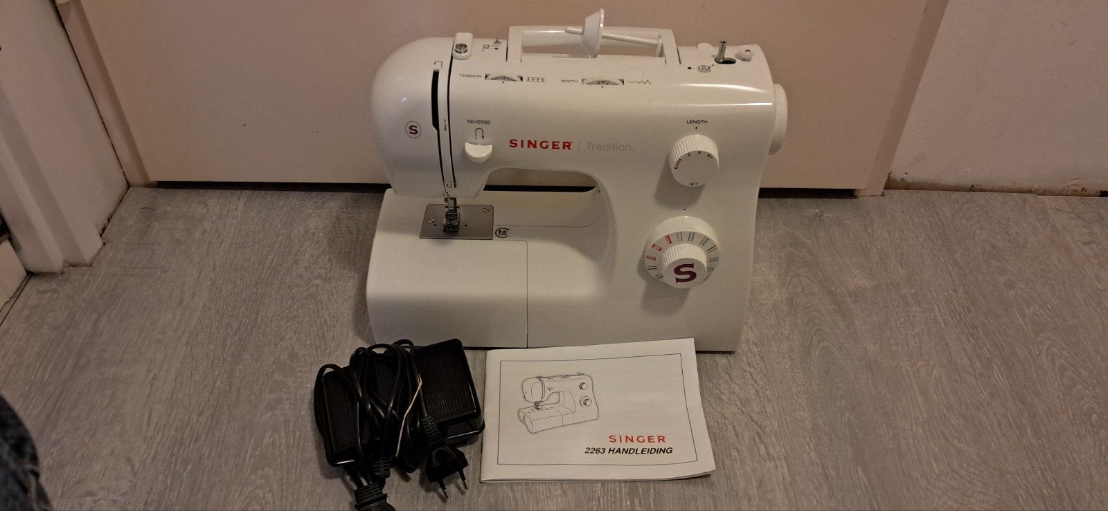 Naaimachine Singer 2263, Hobby en Vrije tijd, Naaimachines en Toebehoren, Gebruikt, Naaimachine, Singer, Ophalen of Verzenden