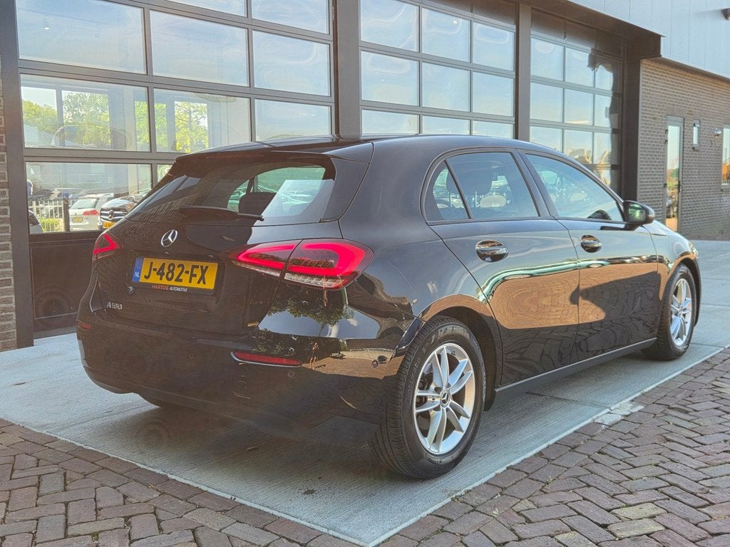 Mercedes-Benz A-klasse 180 Business Solution | Automaat | NL, 136 pk, Gebruikt, 4 cilinders, Zwart