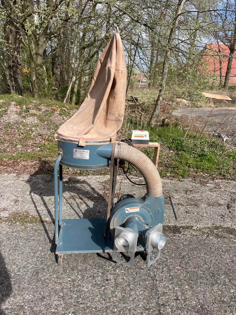 Afzuiginstallatie 400 volt, Ophalen, Afzuiger
