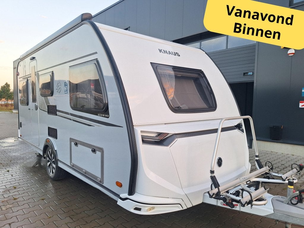 Knaus Sudwind 60 Years 460 EU Mover + Cassetteluifel + Meer, Caravans en Kamperen, Koelkast, Bedrijf, 4 tot 5 meter, Knaus