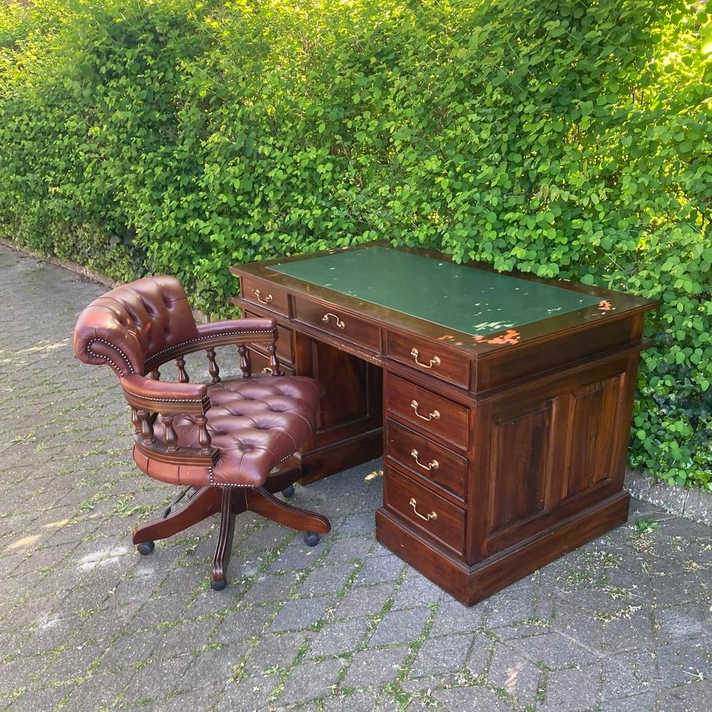 Antiek Engels Bureel met Bureaustoel chesterfield, Ophalen