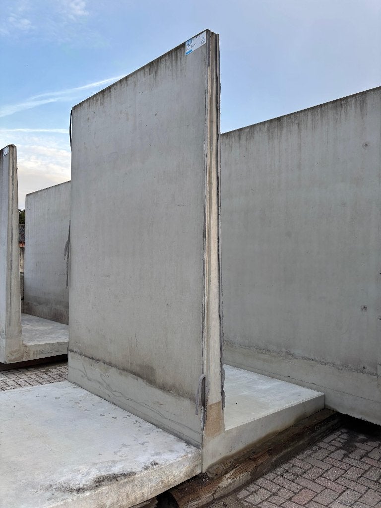 Keerwand 1990x1700x3000mm, Ophalen, Gebruikt, Beton, Overige typen