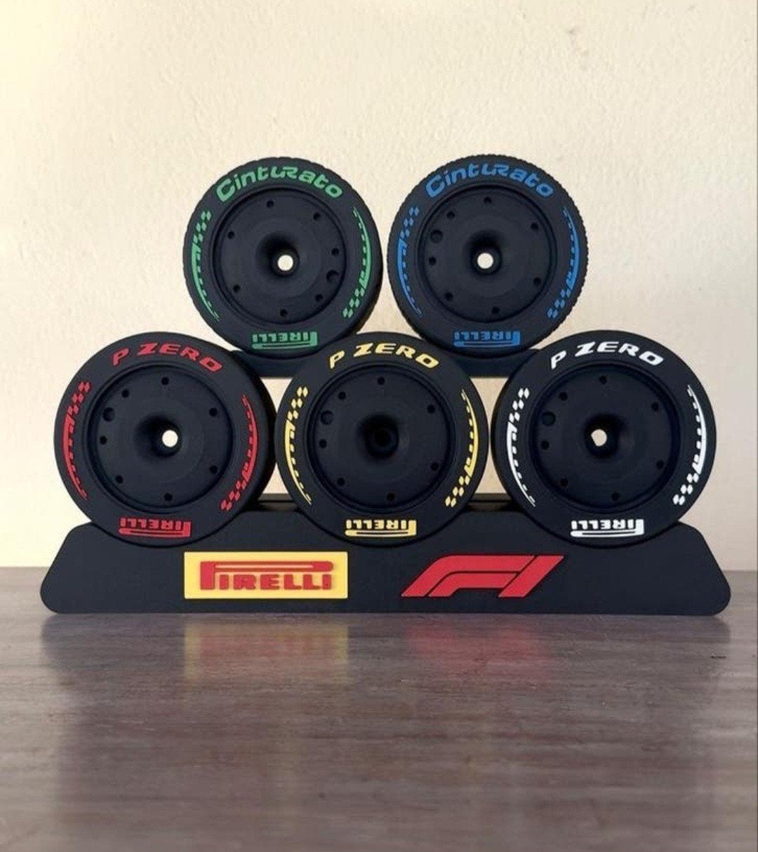 F1 2026 Banden Set met Display - 100mm Diameter, Verzamelen, Ophalen of Verzenden, Nieuw, Formule 1