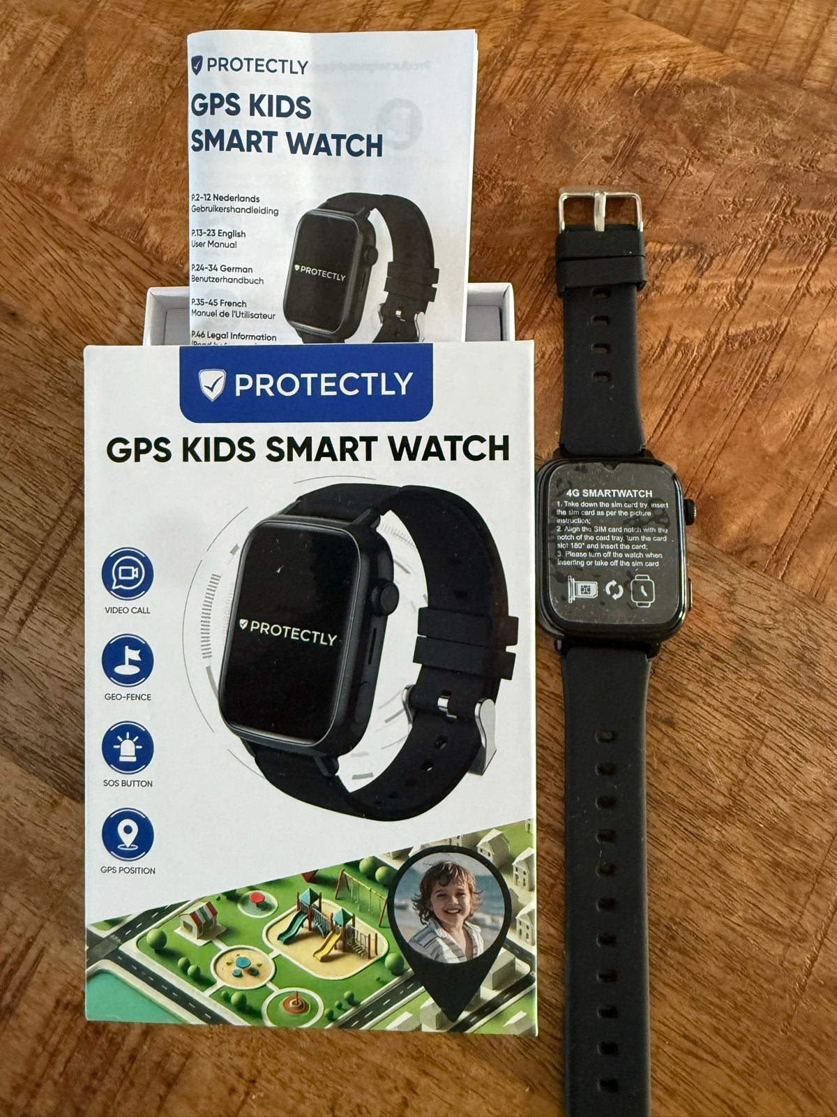 Protectly GPS Smartwatch Kind 4G - SOS & Videobellen, Zwart, Nieuw, Ophalen of Verzenden, Waterdicht