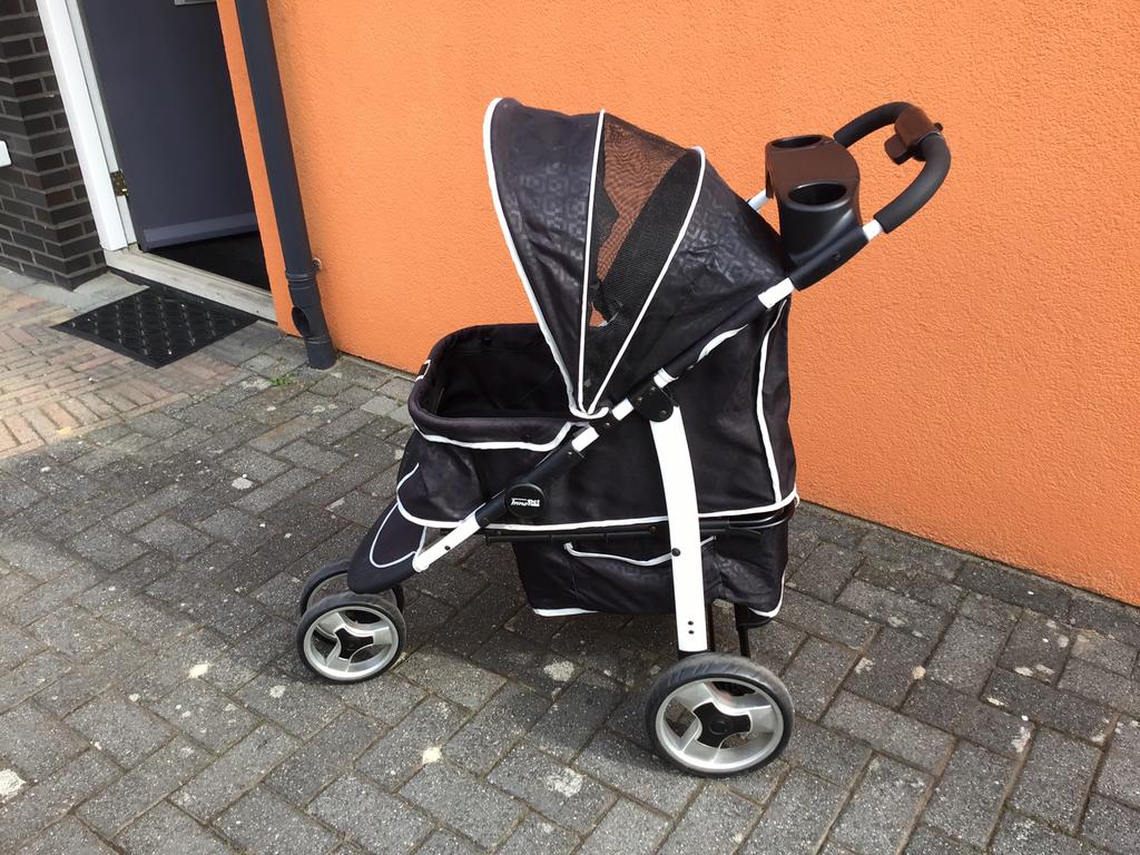 Buggy , wandelwagen voor de hond, Ophalen, Zo goed als nieuw