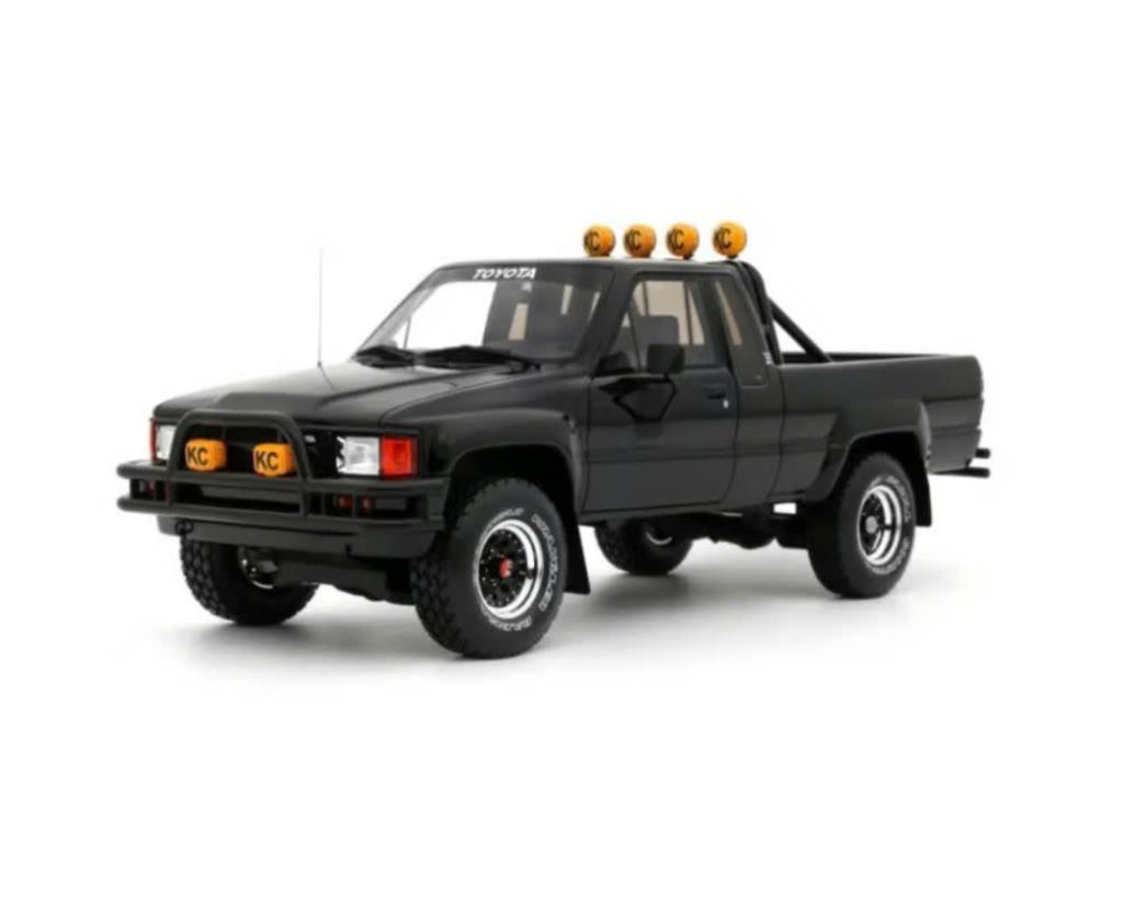 TOYOTA HILUX SR5 ZWART 1985 BTTF OTTO MOBILE 1/18 OT481B, Verzenden, Nieuw, Auto, OttOMobile