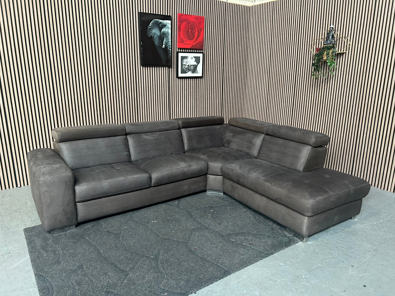 GRATIS LEVERING BRUINE MICROLEDER HOEKBANK 288x235 GEREINIGD, 250 tot 300 cm, Hoekbank, Ophalen of Verzenden, Zo goed als nieuw