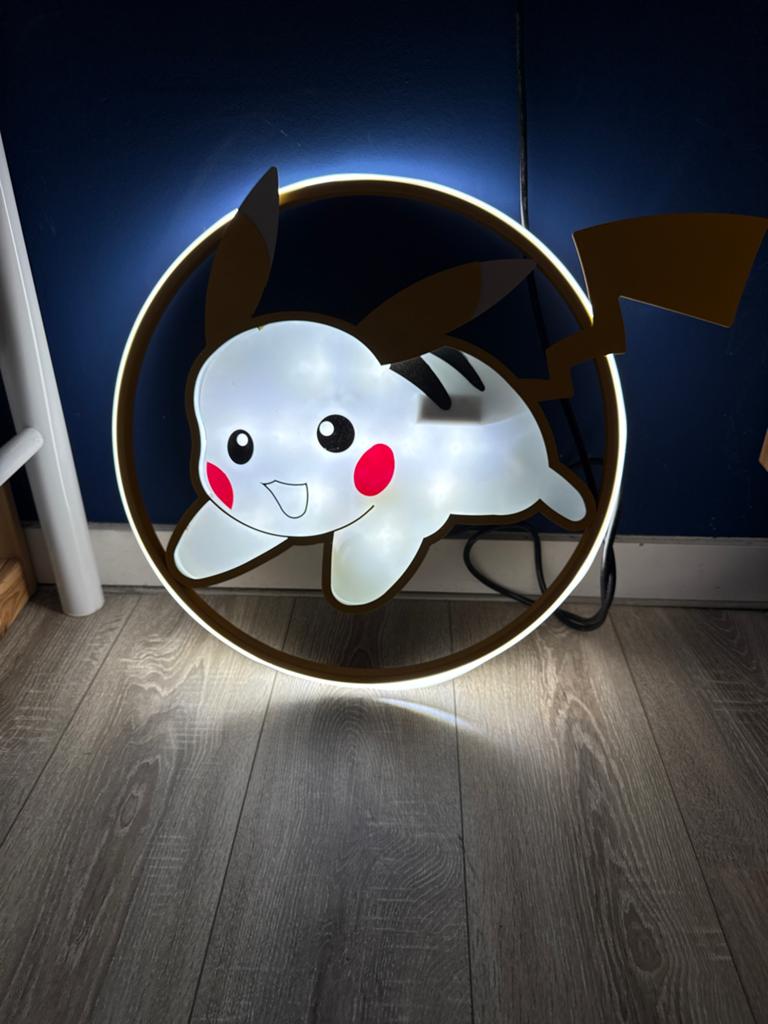 Leuke Pikachu lamp met snoer, Kinderen en Baby's, Kinderkamer | Inrichting en Decoratie, Ophalen, Zo goed als nieuw, Lamp