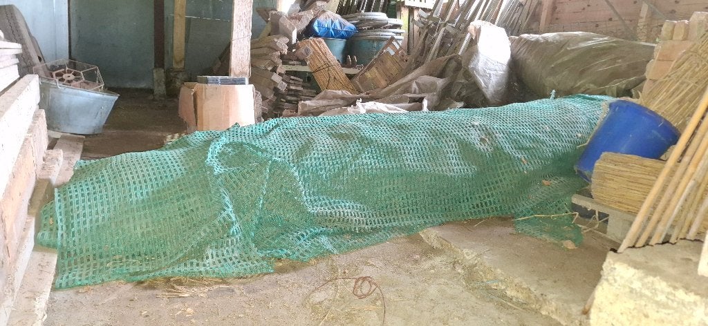 Schaduwgaas groen 2 rollen, Ophalen, Zo goed als nieuw, 20 meter of meer, Draad